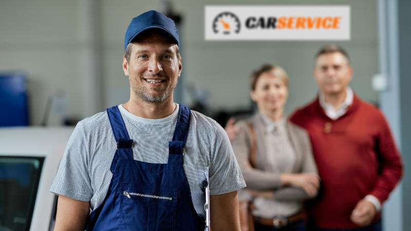 Willkommen bei der CarService KFZ-Werkstatt